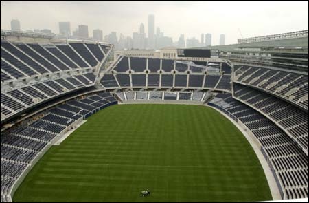 http://www.nflteamhistory.com/images/stadiums/big/chicago_bears.jpg